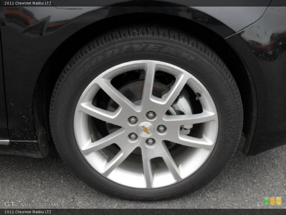 2011 Chevrolet Malibu LTZ Wheel and Tire Photo #43920502