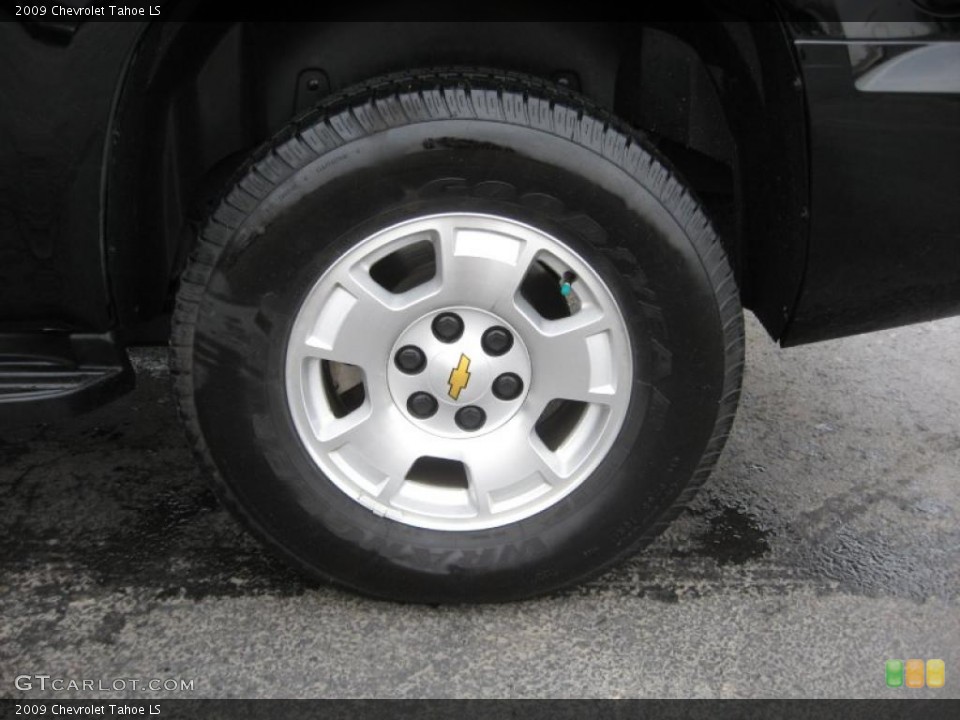 2009 Chevrolet Tahoe LS Wheel and Tire Photo #43947507