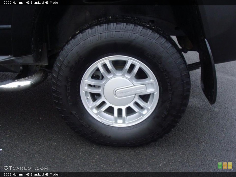 2009 Hummer H3  Wheel and Tire Photo #43959584