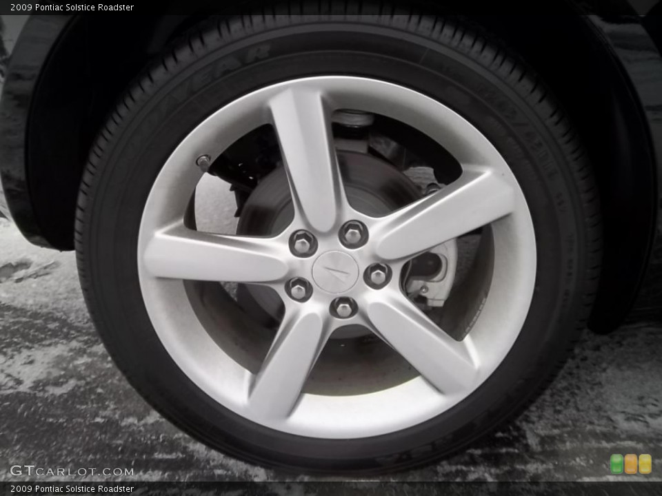 2009 Pontiac Solstice Roadster Wheel and Tire Photo #43989156