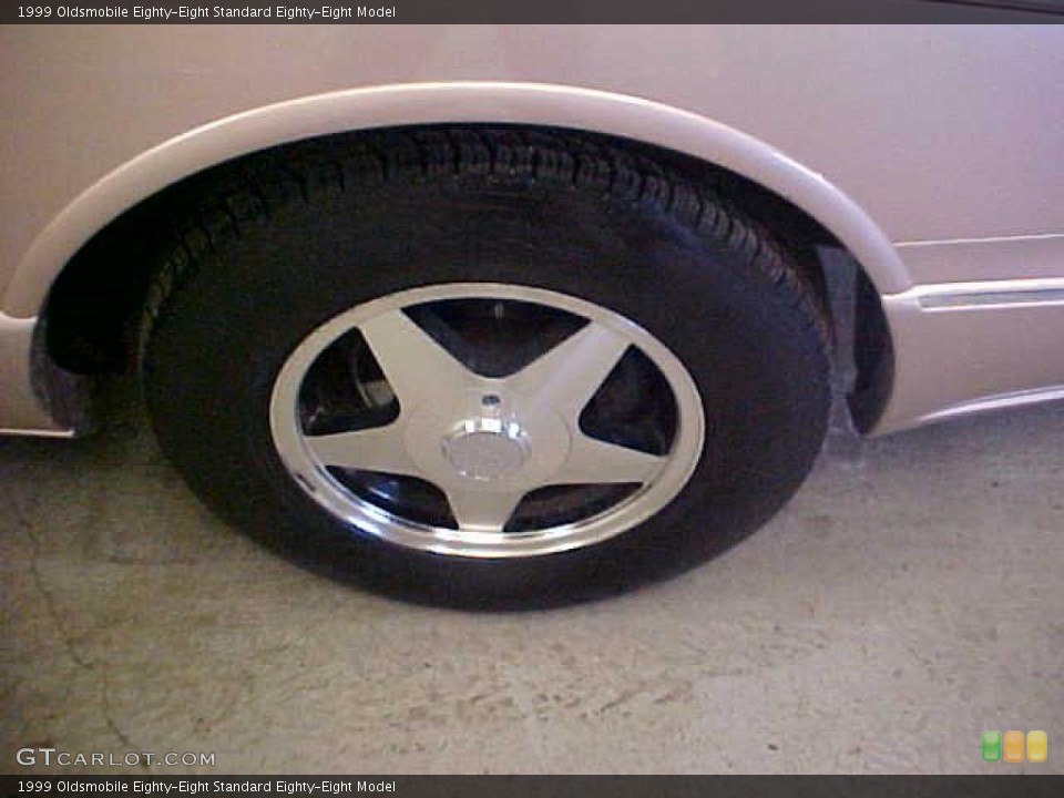 1999 Oldsmobile Eighty-Eight  Wheel and Tire Photo #44063465