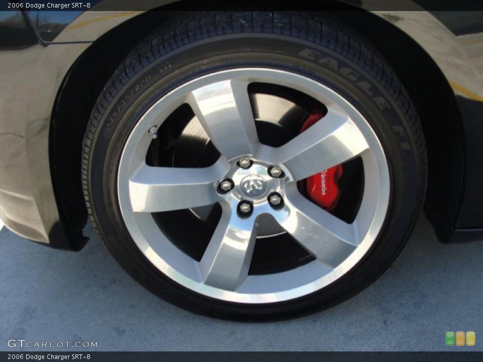 2006 Dodge Charger SRT-8 Wheel and Tire Photo #44078817