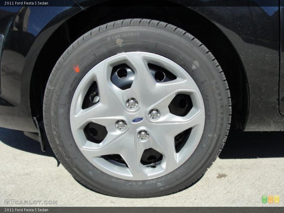 2011 Ford Fiesta S Sedan Wheel and Tire Photo #44105985