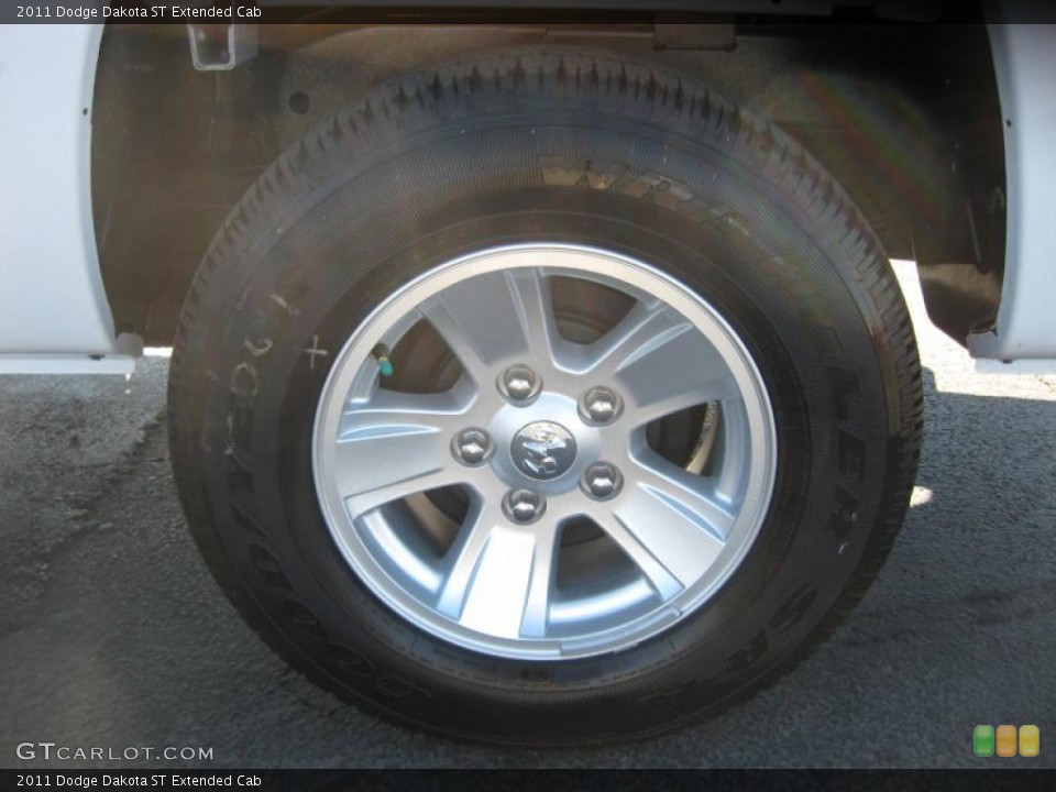 2011 Dodge Dakota ST Extended Cab Wheel and Tire Photo #44140266