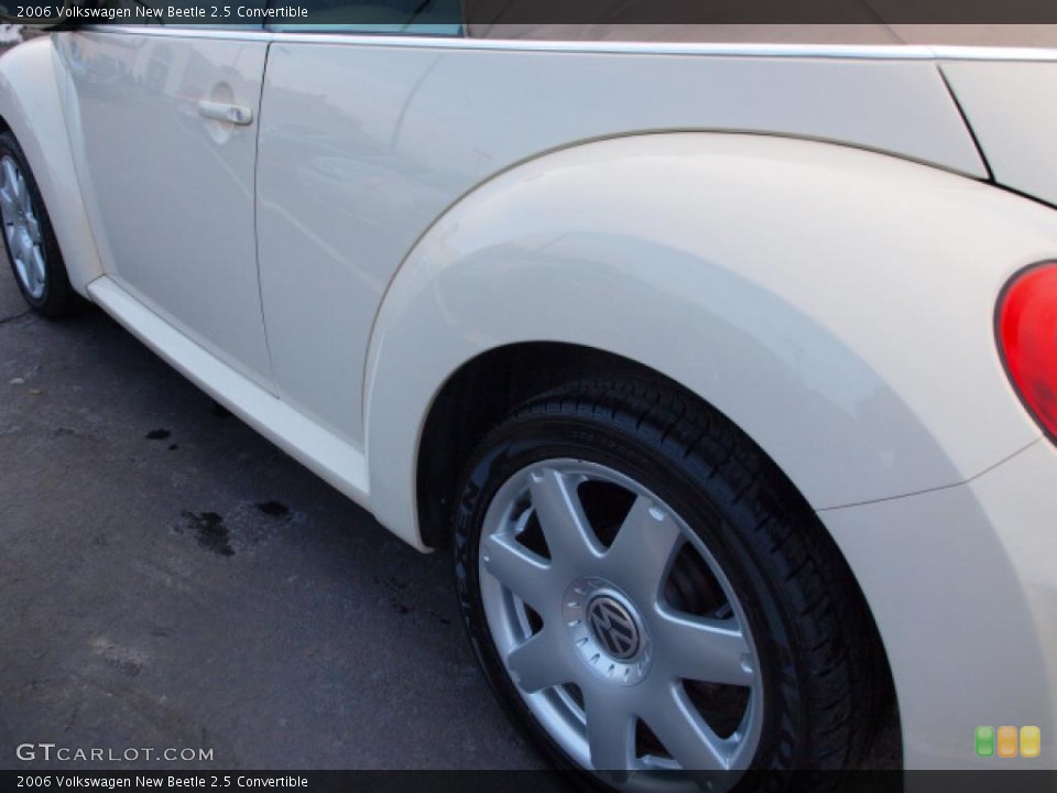 2006 Volkswagen New Beetle 2.5 Convertible Wheel and Tire Photo #44149325