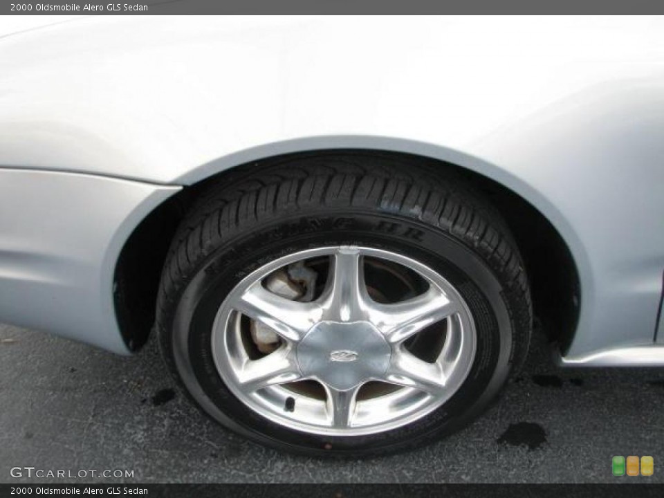 2000 Oldsmobile Alero GLS Sedan Wheel and Tire Photo #44186391