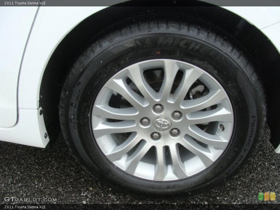 2011 Toyota Sienna XLE Wheel and Tire Photo #44245141