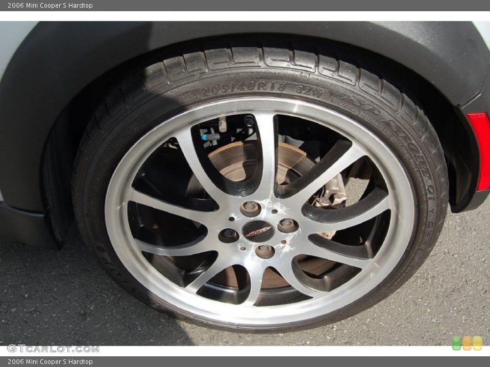 2006 Mini Cooper S Hardtop Wheel and Tire Photo #44586286