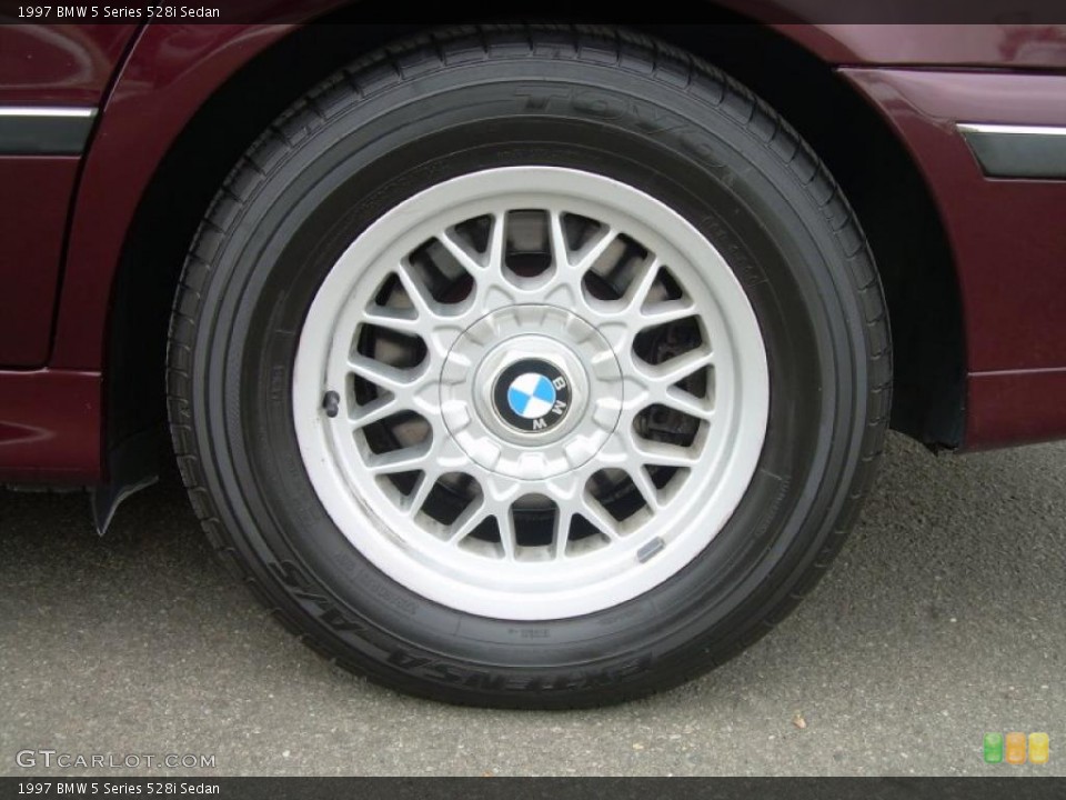 1997 BMW 5 Series 528i Sedan Wheel and Tire Photo #44639014
