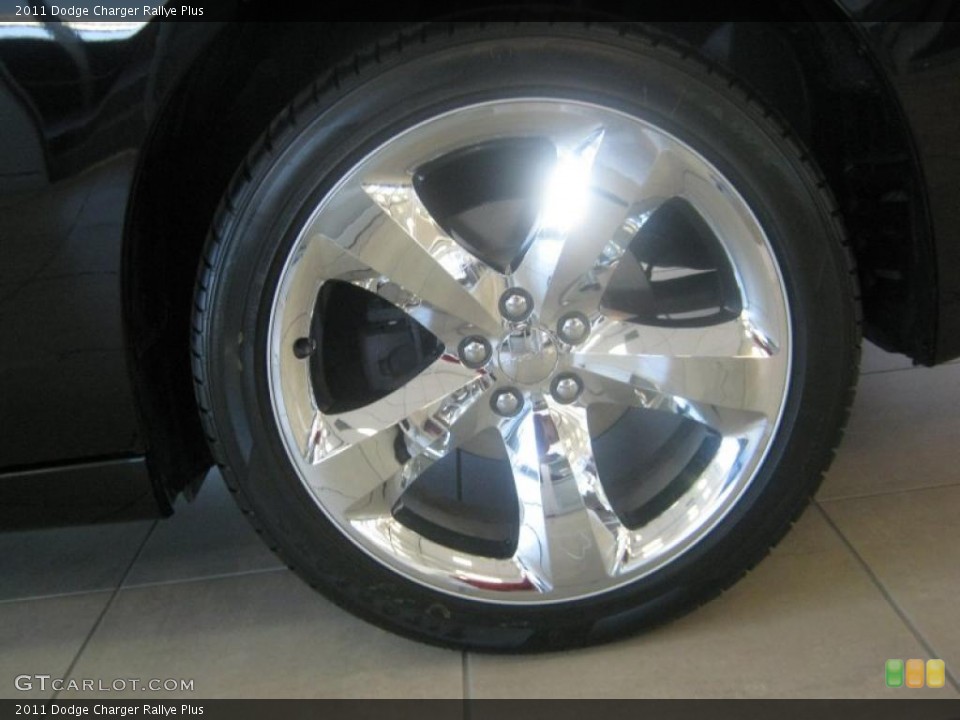 2011 Dodge Charger Rallye Plus Wheel and Tire Photo #44668287