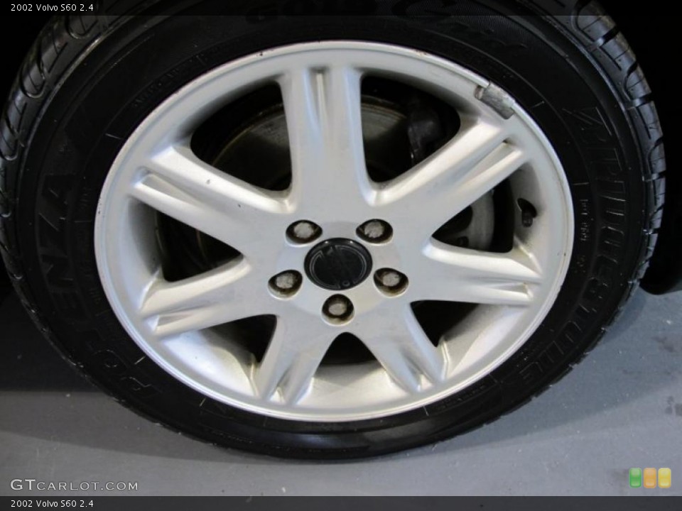 2002 Volvo S60 2.4 Wheel and Tire Photo #44675939