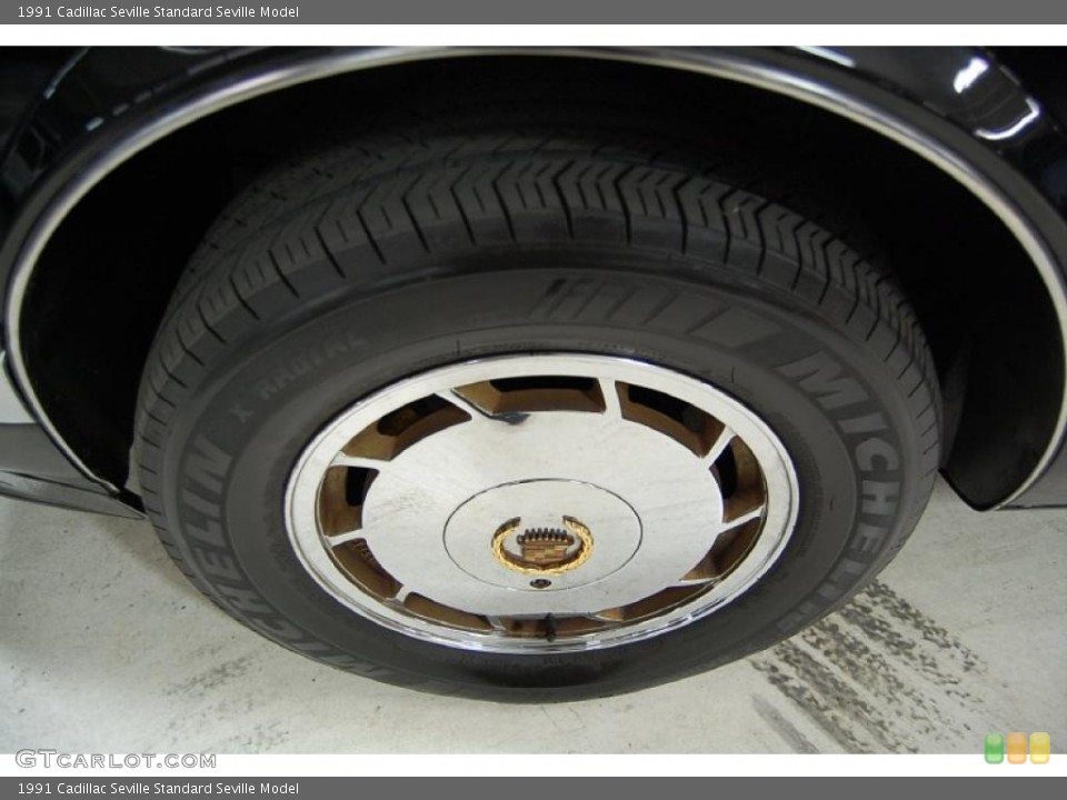 1991 Cadillac Seville  Wheel and Tire Photo #44829380