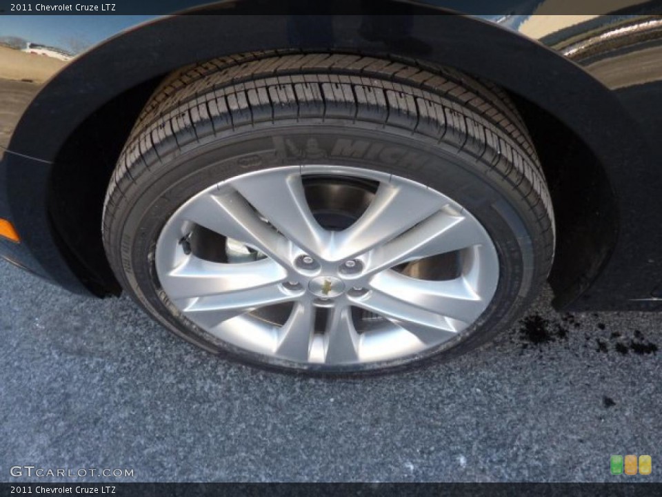 2011 Chevrolet Cruze LTZ Wheel and Tire Photo #44849992
