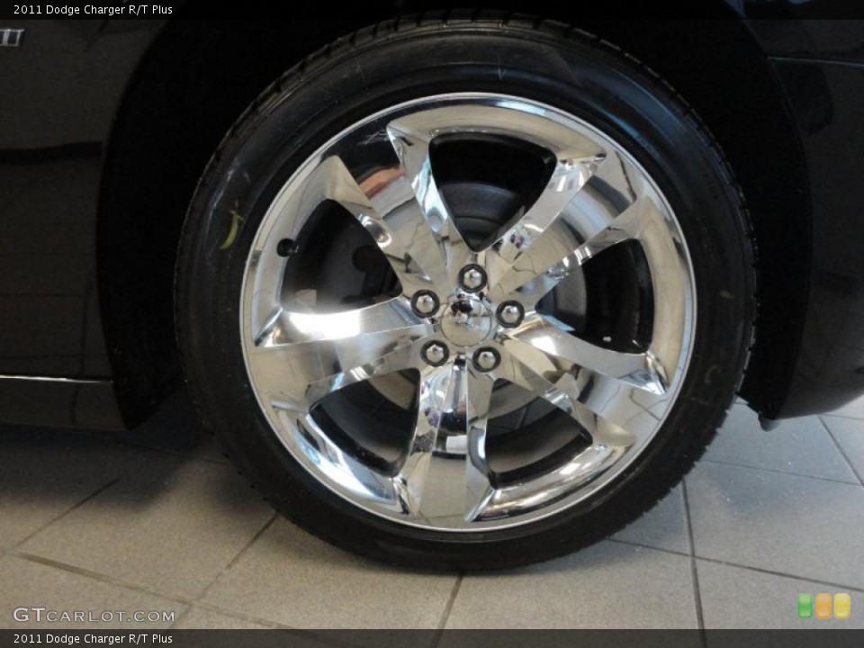 2011 Dodge Charger R/T Plus Wheel and Tire Photo #44977690