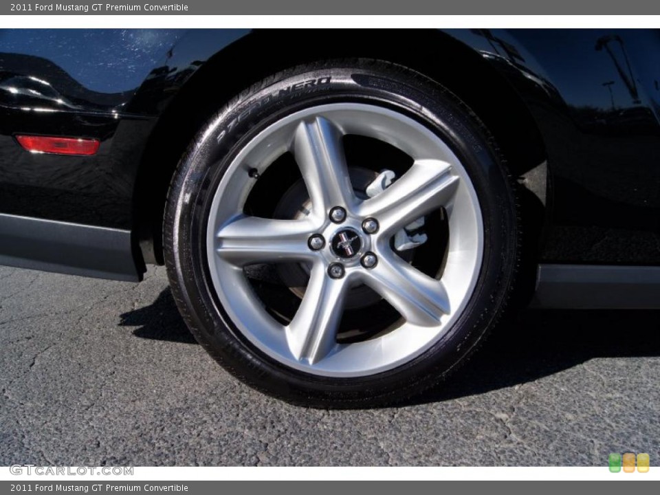2011 Ford Mustang GT Premium Convertible Wheel and Tire Photo #45007524