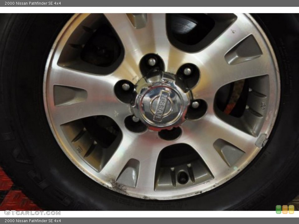 2000 Nissan Pathfinder SE 4x4 Wheel and Tire Photo #45087665