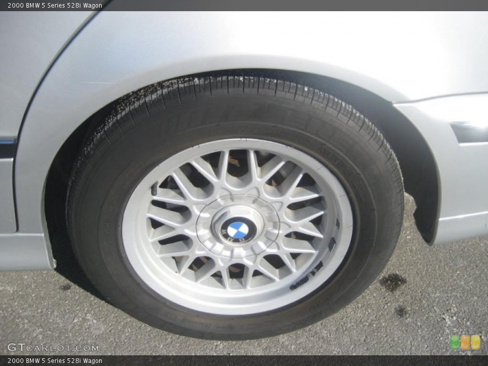 2000 BMW 5 Series 528i Wagon Wheel and Tire Photo #45111596