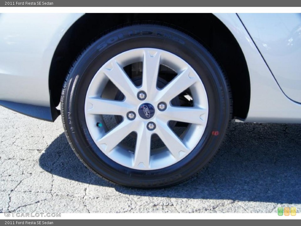 2011 Ford Fiesta SE Sedan Wheel and Tire Photo #45114375