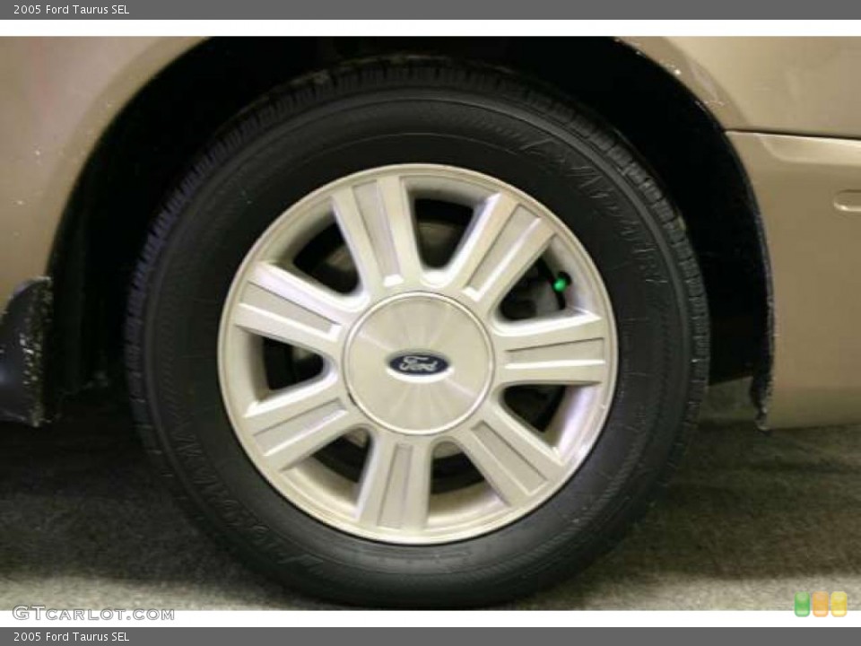 2005 Ford Taurus SEL Wheel and Tire Photo #45144253