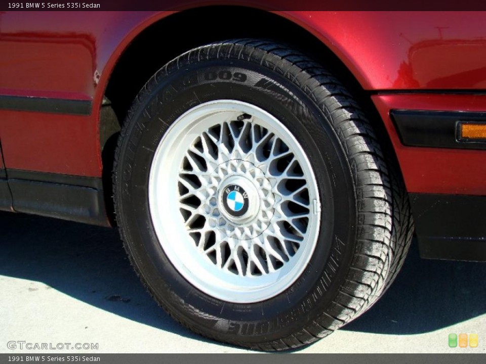 1991 BMW 5 Series 535i Sedan Wheel and Tire Photo #45195237