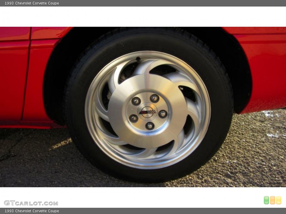 1993 Chevrolet Corvette Coupe Wheel and Tire Photo #45222597