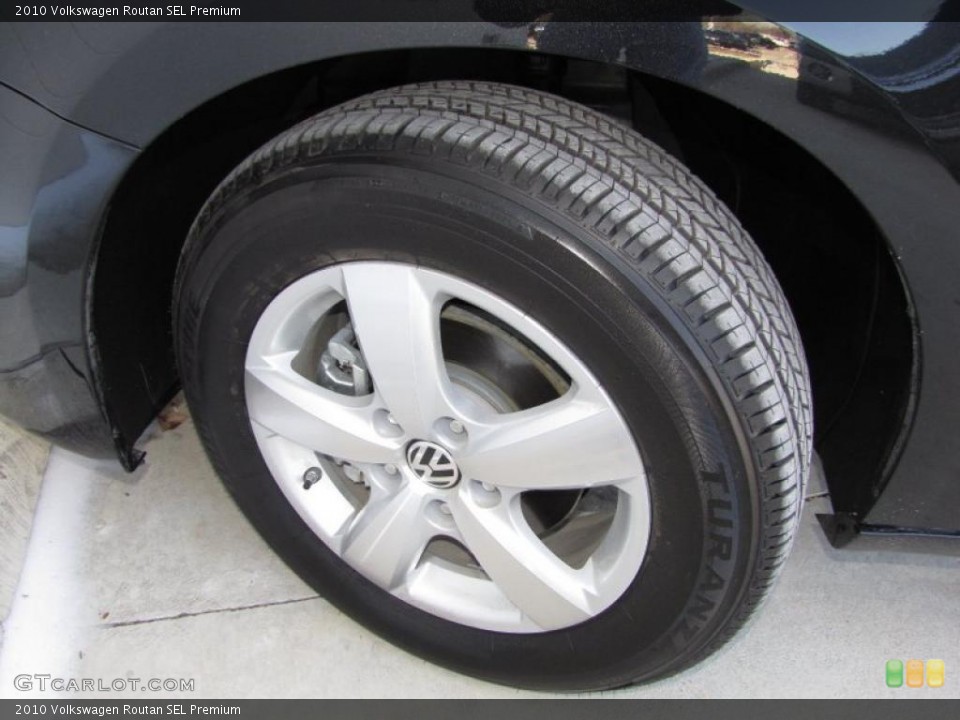 2010 Volkswagen Routan SEL Premium Wheel and Tire Photo #45234485