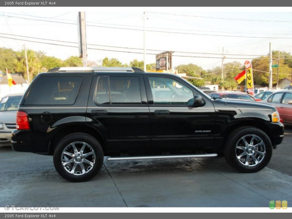 2005 Ford Explorer Custom Wheel and Tire Photo #45238141