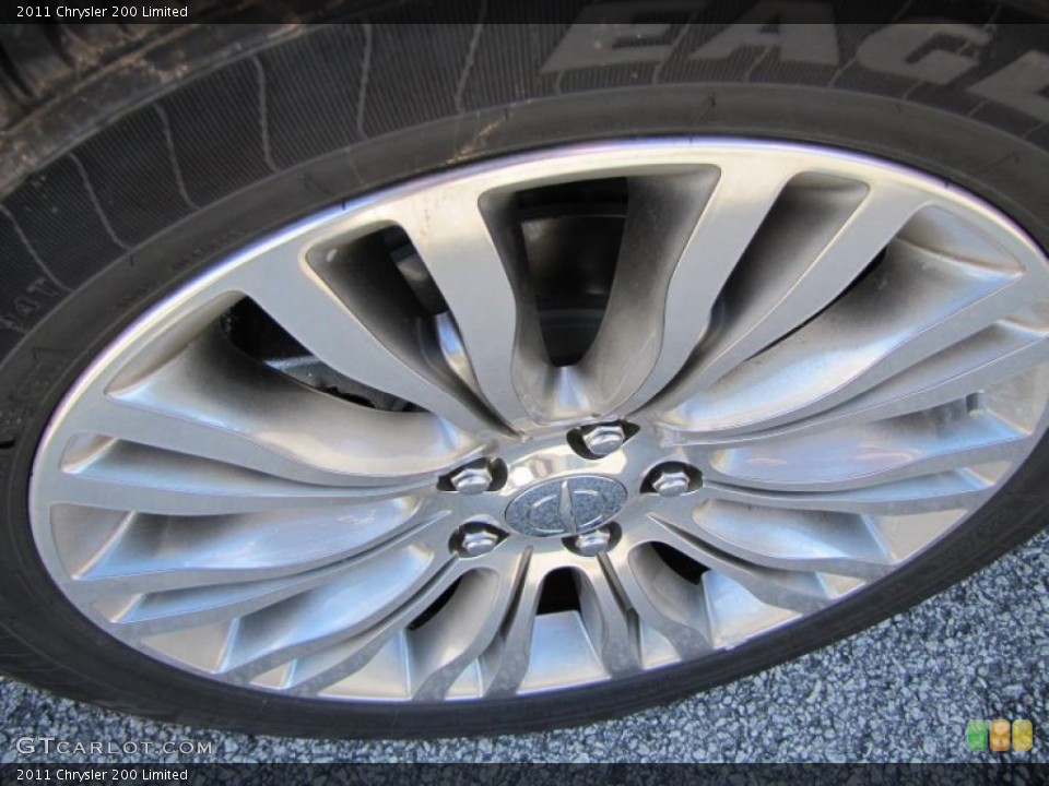 2011 Chrysler 200 Limited Wheel and Tire Photo #45250088
