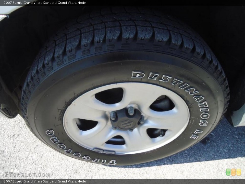 2007 Suzuki Grand Vitara  Wheel and Tire Photo #45303889