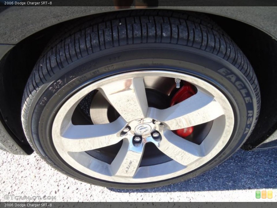 2006 Dodge Charger SRT-8 Wheel and Tire Photo #45306629
