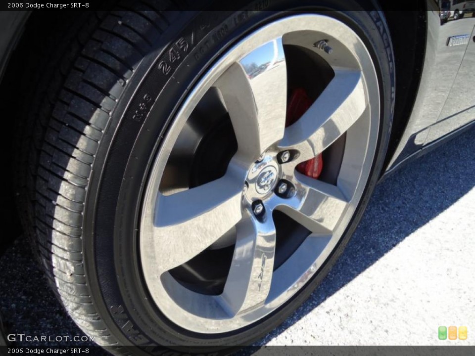 2006 Dodge Charger SRT-8 Wheel and Tire Photo #45306641