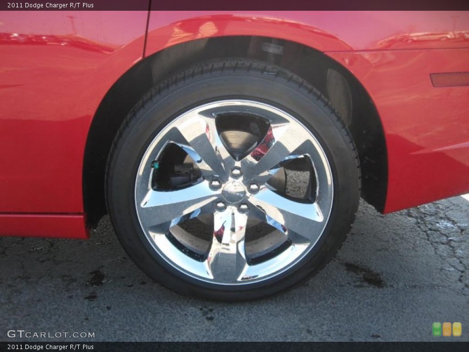 2011 Dodge Charger R/T Plus Wheel and Tire Photo #45344645