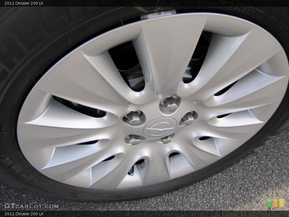 2011 Chrysler 200 LX Wheel and Tire Photo #45345457