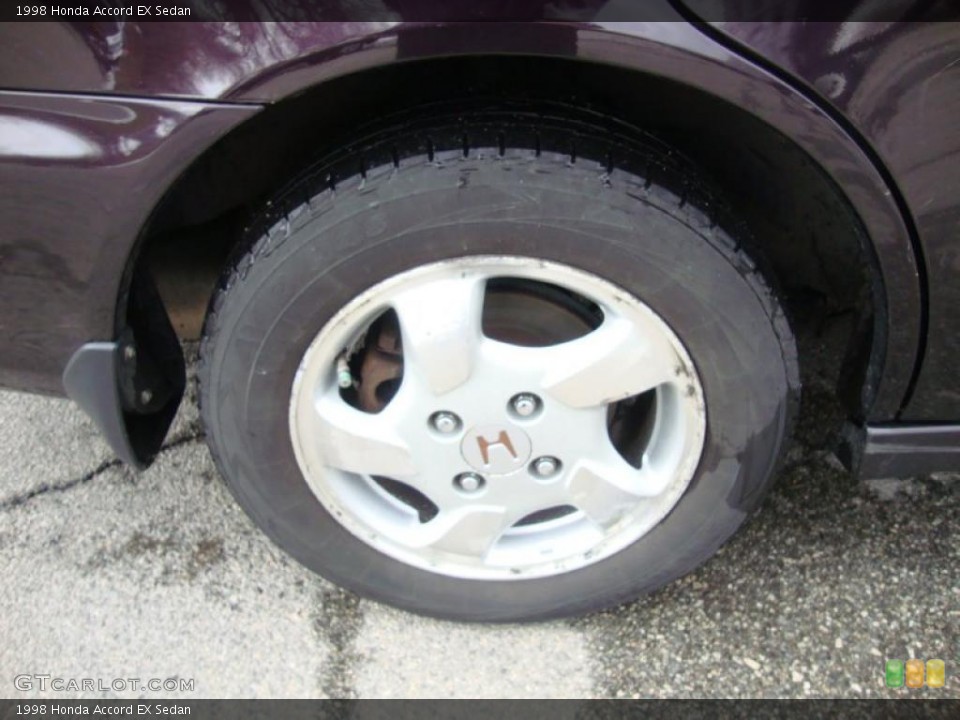 1998 Honda Accord EX Sedan Wheel and Tire Photo #45352579