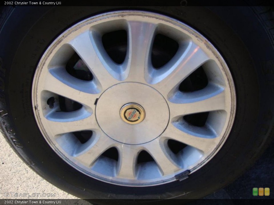 2002 Chrysler Town & Country LXi Wheel and Tire Photo #45367022