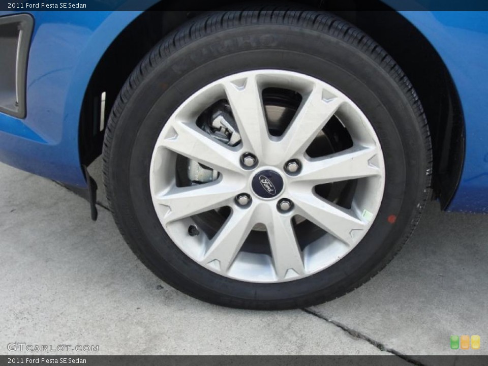 2011 Ford Fiesta SE Sedan Wheel and Tire Photo #45370262