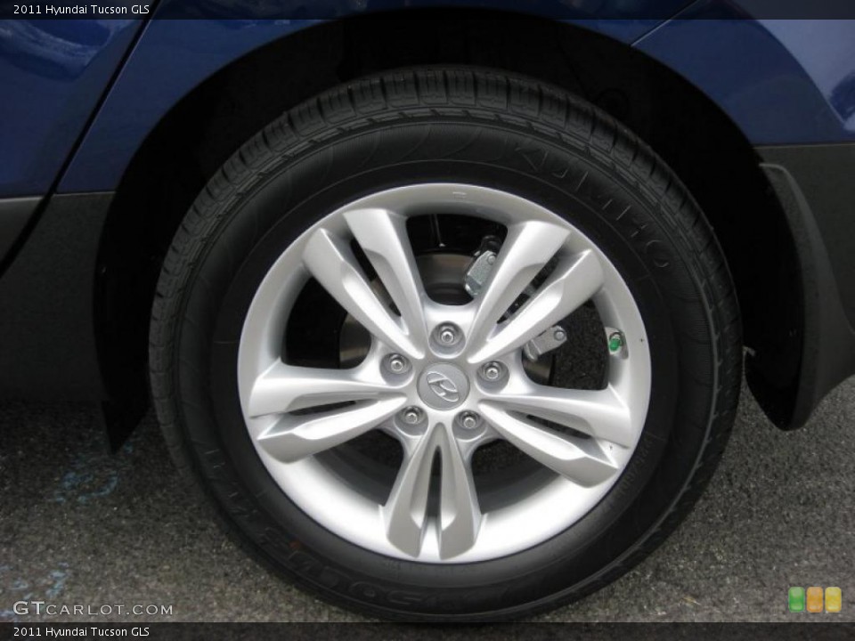 2011 Hyundai Tucson GLS Wheel and Tire Photo #45370646