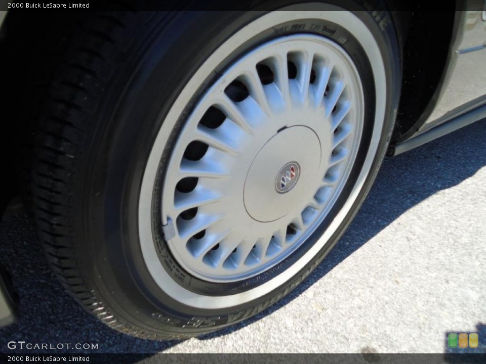 2000 Buick LeSabre Limited Wheel and Tire Photo #45380934