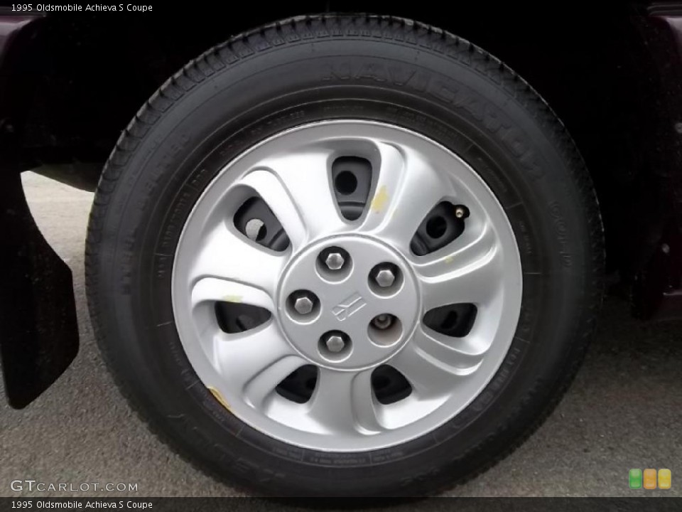 1995 Oldsmobile Achieva S Coupe Wheel and Tire Photo #45446049