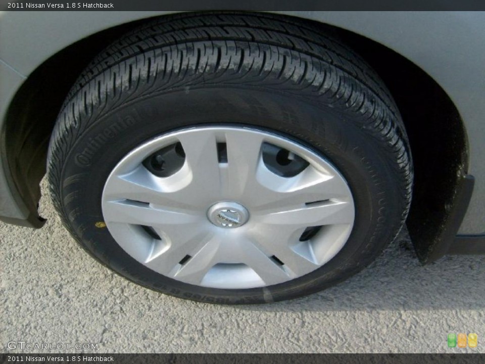 2011 Nissan Versa 1.8 S Hatchback Wheel and Tire Photo #45454340