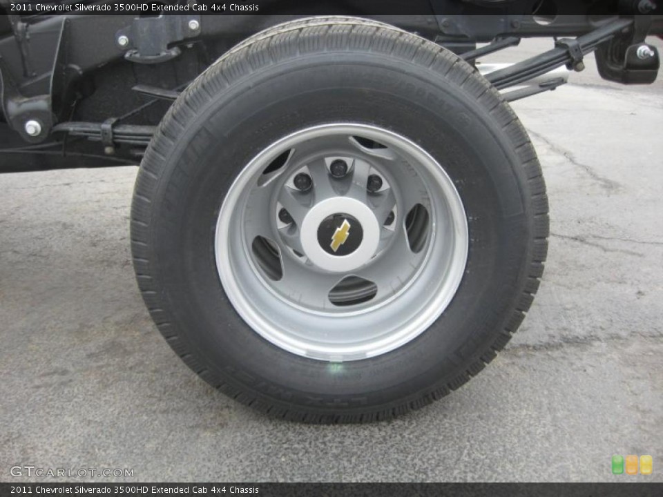 2011 Chevrolet Silverado 3500HD Extended Cab 4x4 Chassis Wheel and Tire Photo #45507851