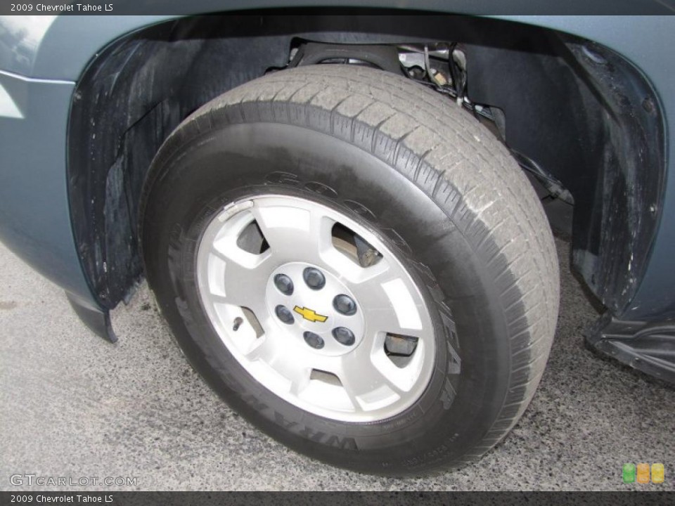 2009 Chevrolet Tahoe LS Wheel and Tire Photo #45533977