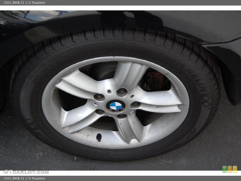2001 BMW Z3 2.5i Roadster Wheel and Tire Photo #45555557