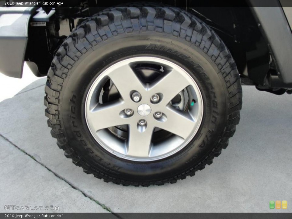 2010 Jeep Wrangler Rubicon 4x4 Wheel and Tire Photo #45562363