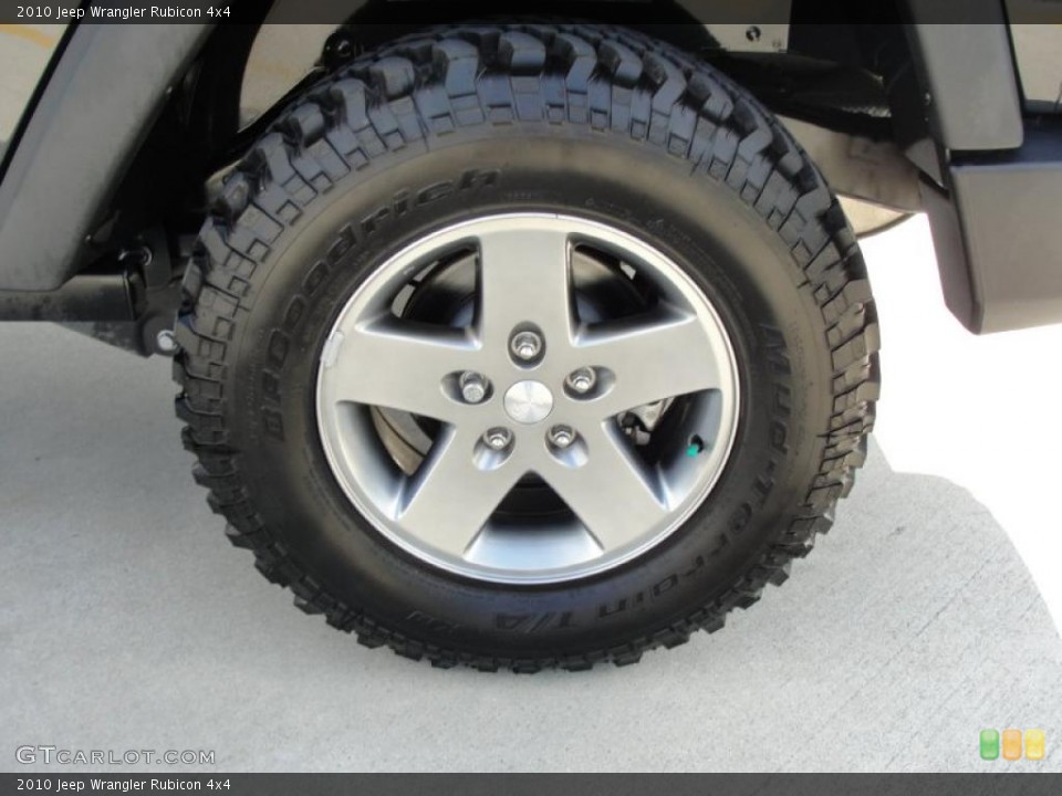 2010 Jeep Wrangler Rubicon 4x4 Wheel and Tire Photo #45562379