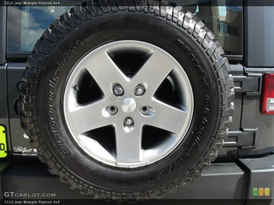 2010 Jeep Wrangler Rubicon 4x4 Wheel and Tire Photo #45562483