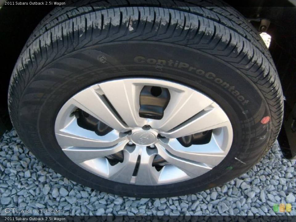 2011 Subaru Outback 2.5i Wagon Wheel and Tire Photo #45586579