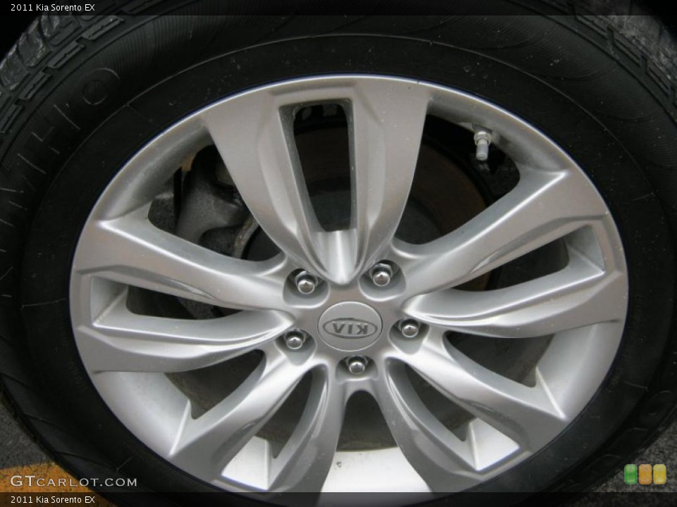 2011 Kia Sorento EX Wheel and Tire Photo #45611295