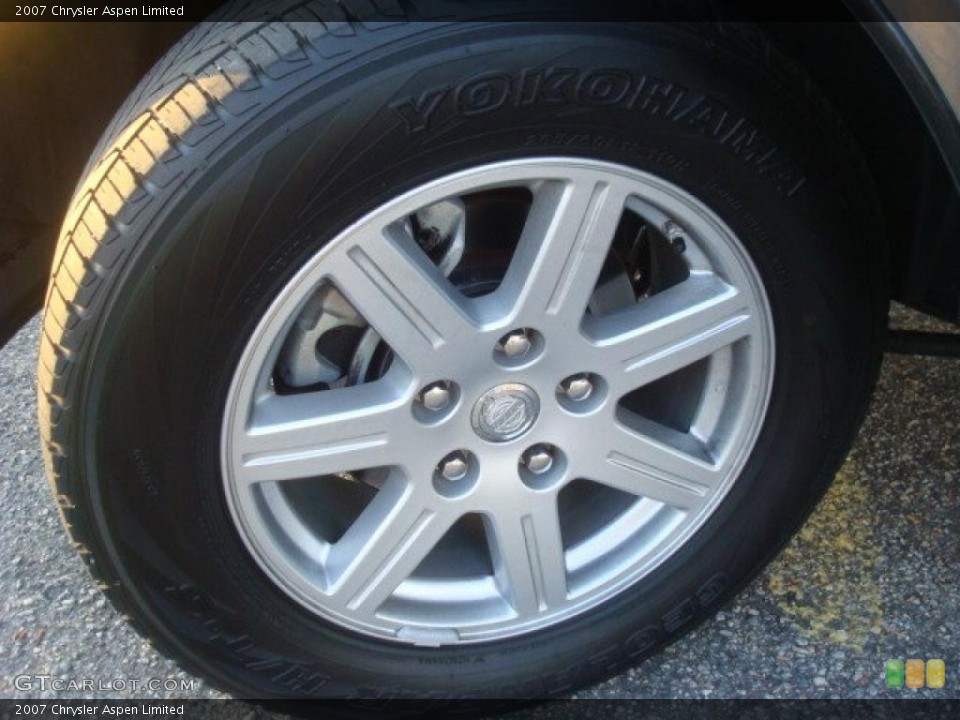2007 Chrysler Aspen Limited Wheel and Tire Photo #45632253