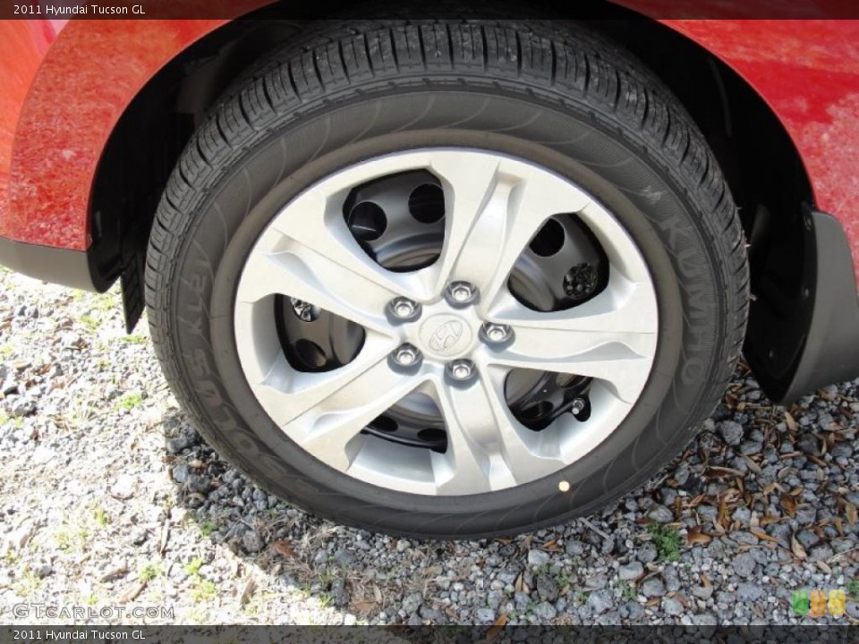 2011 Hyundai Tucson GL Wheel and Tire Photo #45650841